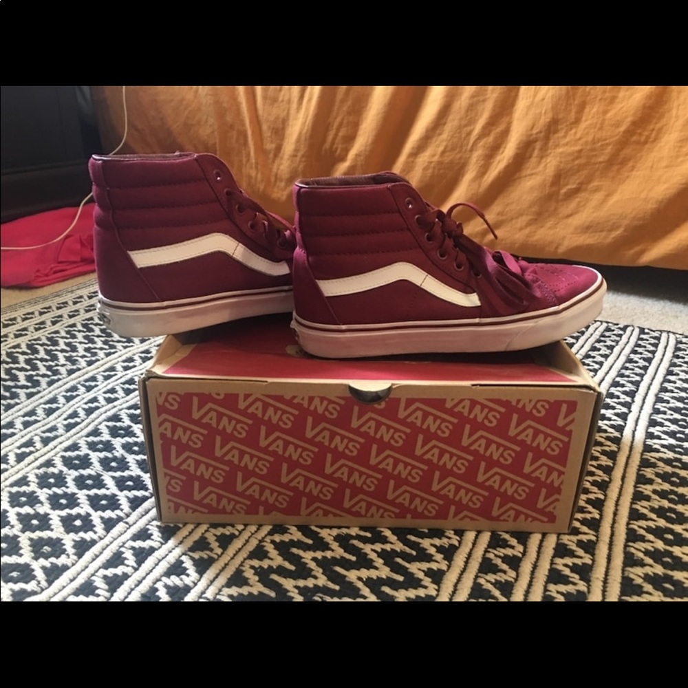 Brand New Unisex Maroon Vans